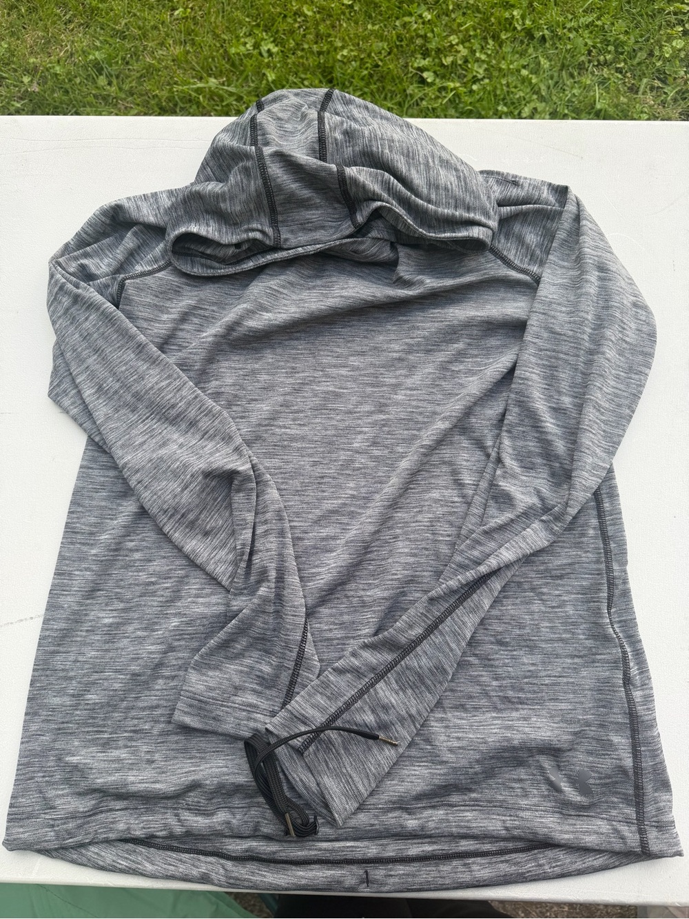Under Armour Women's Heather Gray Lightweight Hooded Pullover